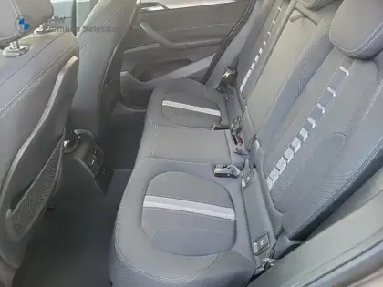 Photo 14 BMW X1  sDrive18d 150ch Lounge Euro6d-T