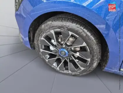 Photo 9 Renault Clio  1.6 E-Tech 145ch full hybrid esprit Alpine - 24 Camera GPS