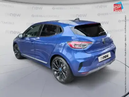 Photo 7 Renault Clio  1.6 E-Tech 145ch full hybrid esprit Alpine - 24 Camera GPS