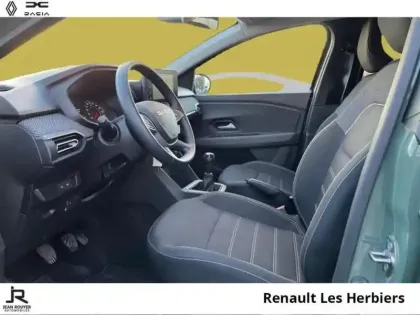 Photo 2 Dacia Jogger  1.0 ECO-G 100ch Expression 5 places