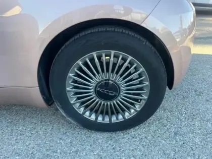 Photo 10 Fiat 500  e 118ch Icône