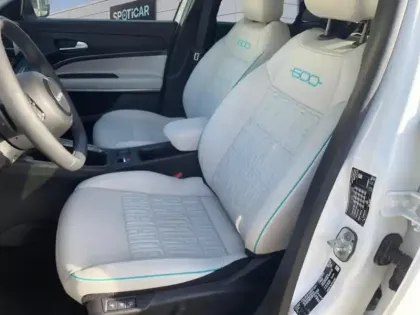 Photo 8 Fiat 600  1.2 Hybrid 100ch La Prima DCT6