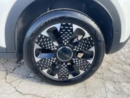 Photo 10 Fiat 600  1.2 Hybrid 100ch La Prima DCT6