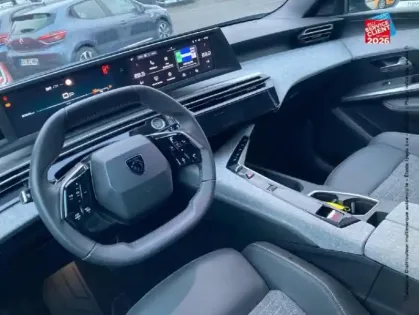 Photo 14 Peugeot 5008  Hybrid 145ch Allure e-DCS6