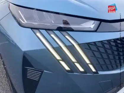 Photo 12 Peugeot 5008  Hybrid 145ch Allure e-DCS6