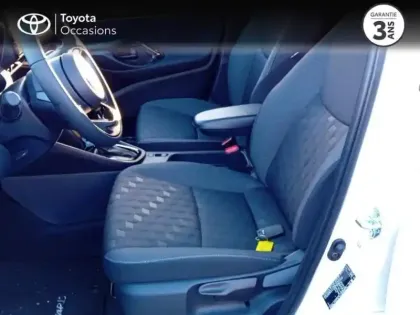Photo 10 Toyota Yaris  116h Design 5p MC24
