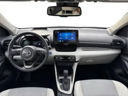 Photo 8 Toyota Yaris  116h Iconic 5p