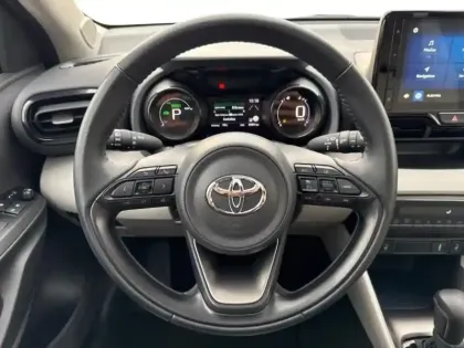 Photo 9 Toyota Yaris  116h Iconic 5p