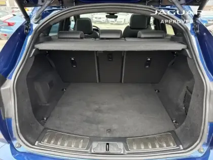 Photo 13 Jaguar E-Pace  P300e PHEV 309ch R-Dynamic HSE