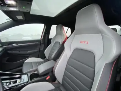 Photo 17 Volkswagen Golf  2.0 TSI 265ch GTI DSG7