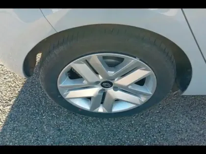 Photo 12 Renault Clio  1.6 E-Tech 145ch full hybrid Evolution - 24