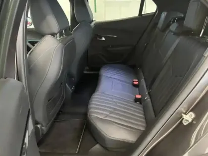 Photo 11 Peugeot 2008  1.2 PureTech 155ch S&S GT EAT8