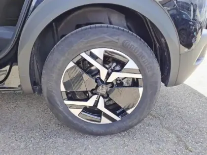 Photo 6 Peugeot 2008  1.2 Hybrid 136ch Allure e-DCS6