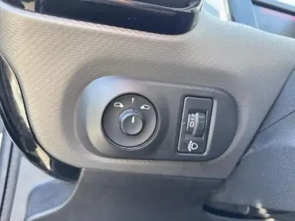 Photo 28 Citroën C4  Cactus PureTech 110ch S&S Shine E6.d 6cv