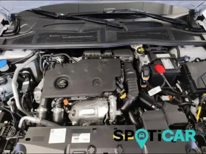 Photo 9 Peugeot 308  1.2 Hybrid 136ch GT e-DCS6