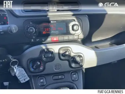 Photo 9 Fiat Panda  1.0 70ch BSG S&S City Cross Euro6D