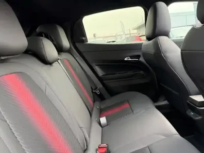 Photo 12 Alfa Romeo Junior  1.2 Ibrida 145ch Premium e-DCT6 Q4