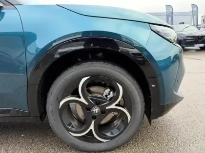 Photo 6 Alfa Romeo Junior  1.2 Ibrida 145ch Premium e-DCT6 Q4