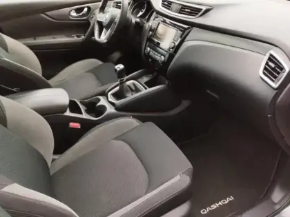 Photo 10 Nissan Qashqai  1.5 dCi 115ch N-Connecta Euro6d-T