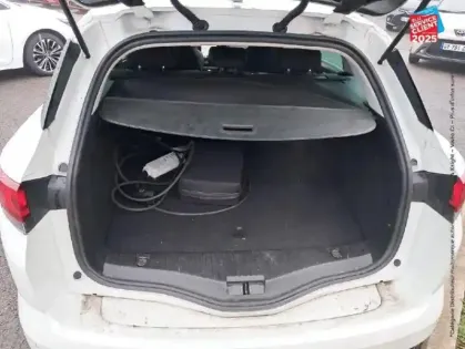 Photo 13 Renault Megane  Estate 1.6 E-Tech Plug-in 160ch RS Line