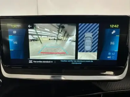Photo 13 Peugeot 2008  e- 136ch Roadtrip