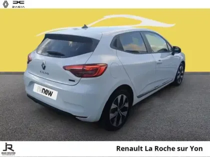 Photo 11 Renault Clio  1.6 E-Tech hybride 145ch Evolution