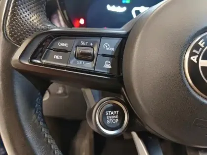 Photo 14 Alfa Romeo Tonale  1.5 Hybrid 160ch Ti TCT