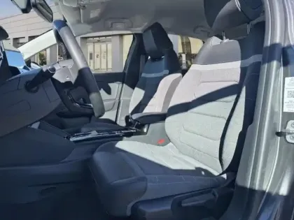 Photo 8 Citroën C4  Moteur électrique 136ch (100 kW) Shine Automatique