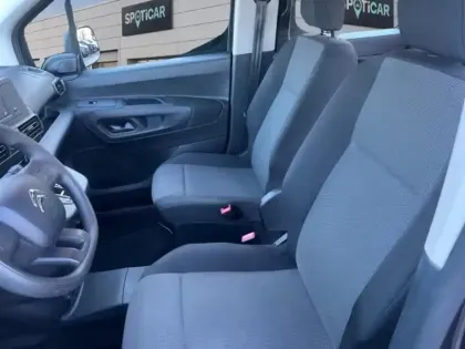 Photo 8 Citroën Berlingo  M Moteur Electrique 136ch (100 kW) PLUS Automatique