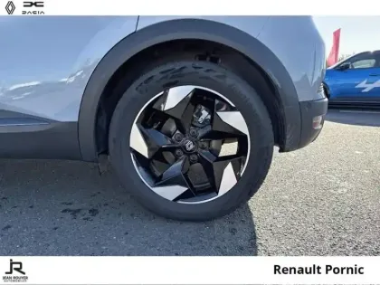 Photo 7 Renault Captur  TECHNO E-Tech full hybrid 145ch