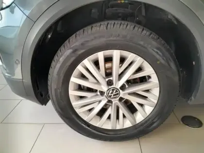 Photo 8 Volkswagen T-roc  1.0 TSI 110ch Life Business