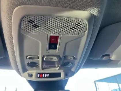 Photo 14 Citroën C4  Moteur électrique 136ch (100 kW) Feel Pack Automatique