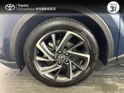 Photo 8 Toyota C-HR  2.0 Hybride 184ch Design Ultimate E-CVT