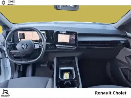 Photo 4 Renault Austral  1.3 TCe mild hybrid 160ch Evolution auto - 23