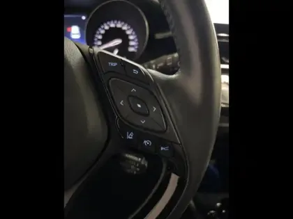 Photo 6 Toyota C-HR  122h Edition 2WD E-CVT MY22