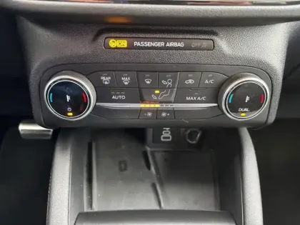 Photo 14 Ford Kuga  2.5 Duratec 190ch FHEV E85 ST-Line BVA