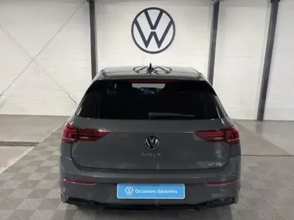 Photo 4 Volkswagen Golf  1.5 eTSI EVO2 150ch R-Line Edition DSG7