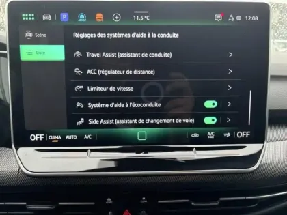 Photo 14 Volkswagen Golf  1.5 eTSI EVO2 150ch R-Line Edition DSG7