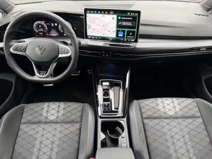 Photo 5 Volkswagen Golf  1.5 eTSI EVO2 150ch R-Line Edition DSG7