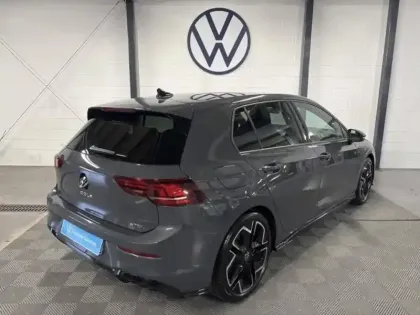 Photo 1 Volkswagen Golf  1.5 eTSI EVO2 150ch R-Line Edition DSG7