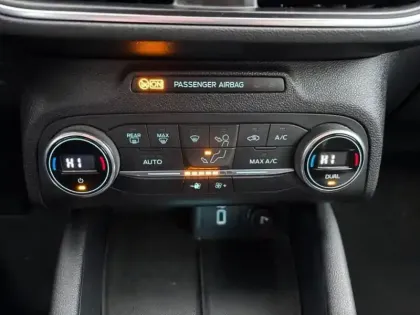 Photo 14 Ford Focus  1.0 EcoBoost 125ch Titanium