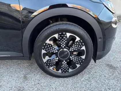 Photo 12 Fiat 600  1.2 Hybrid 136ch La Prima DCT6