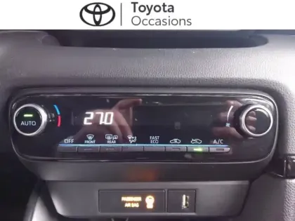 Photo 10 Toyota Yaris  116h Dynamic 5p MY22