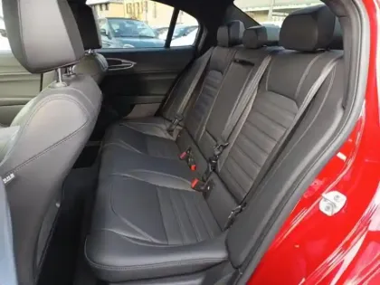 Photo 9 Alfa Romeo Giulia  2.2 Diesel 210ch Veloce Q4 AT8