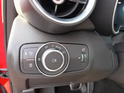 Photo 12 Alfa Romeo Giulia  2.2 Diesel 210ch Veloce Q4 AT8