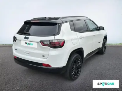 Photo 4 Jeep Compass  1.3 Turbo T4 240ch PHEV 4xe S AT6 eAWD