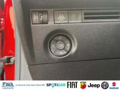 Photo 12 Citroën C4  PureTech 130ch S&S Shine EAT8