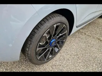 Photo 12 Renault Clio  1.6 E-Tech 145ch full hybrid esprit Alpine - 24