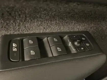 Photo 12 Volvo Xc40  Recharge 231ch Plus EDT