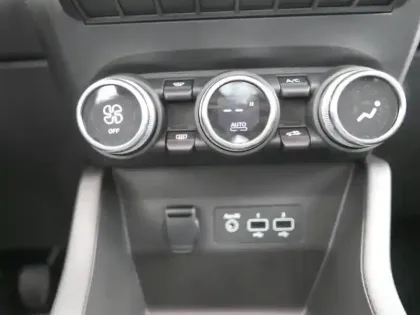 Photo 13 Renault Clio  1.0 TCe 100ch Business